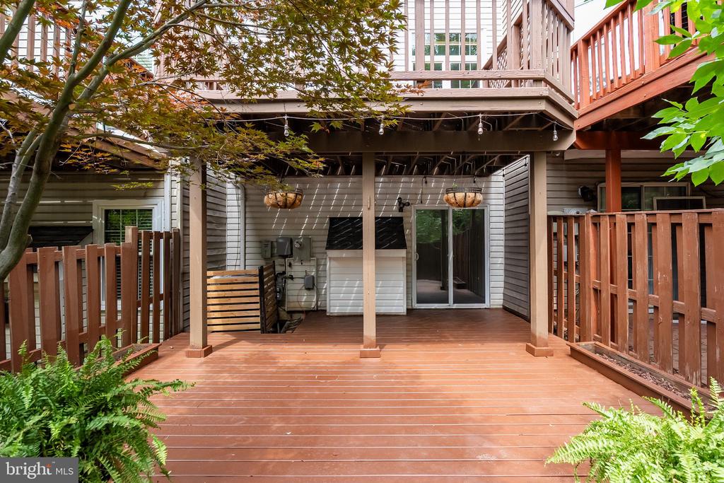 47690 WOOLCOTT SQUARE