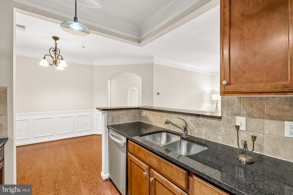 514 SUNSET VIEW Unit: 207