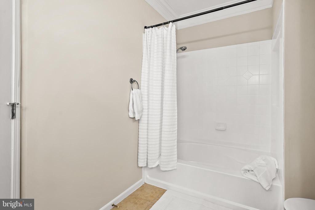 514 SUNSET VIEW Unit: 207