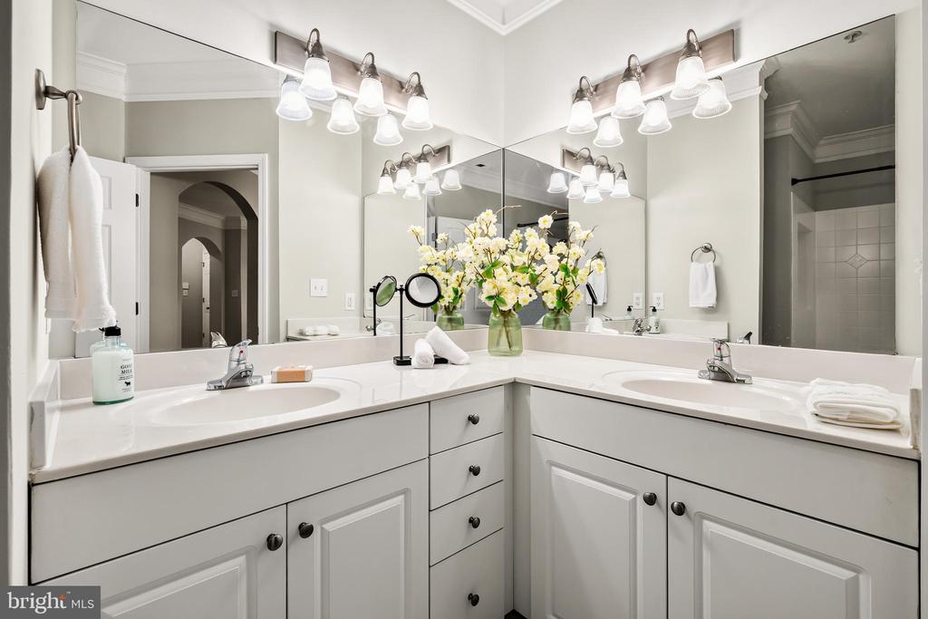 514 SUNSET VIEW Unit: 207