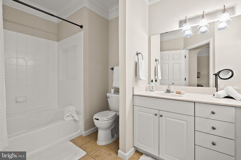 514 SUNSET VIEW Unit: 207