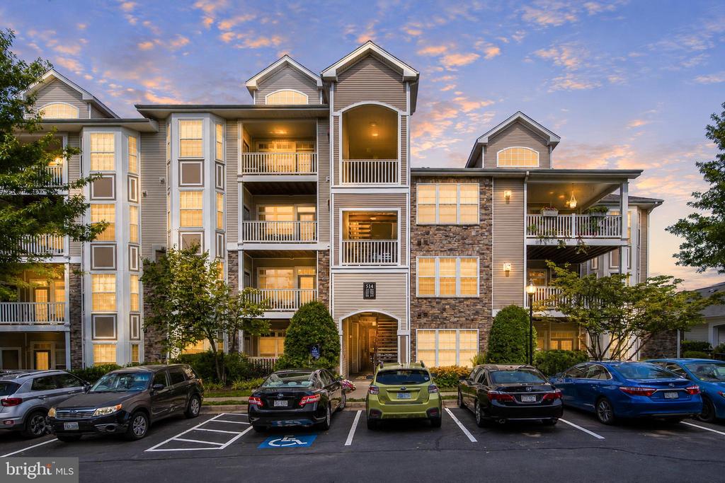 514 SUNSET VIEW Unit: 207