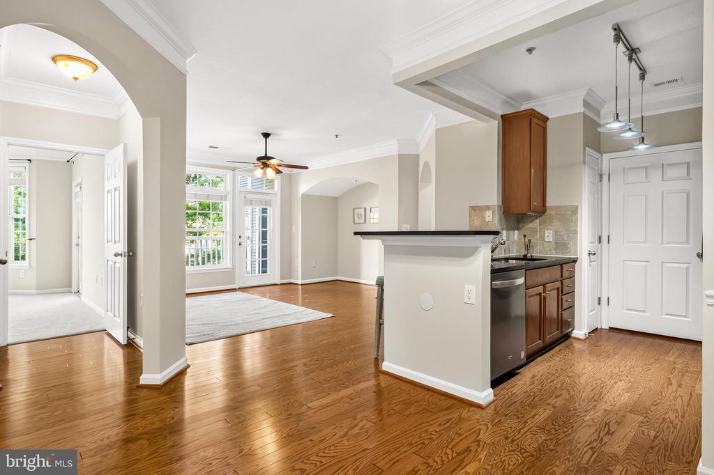 514 SUNSET VIEW Unit: 207