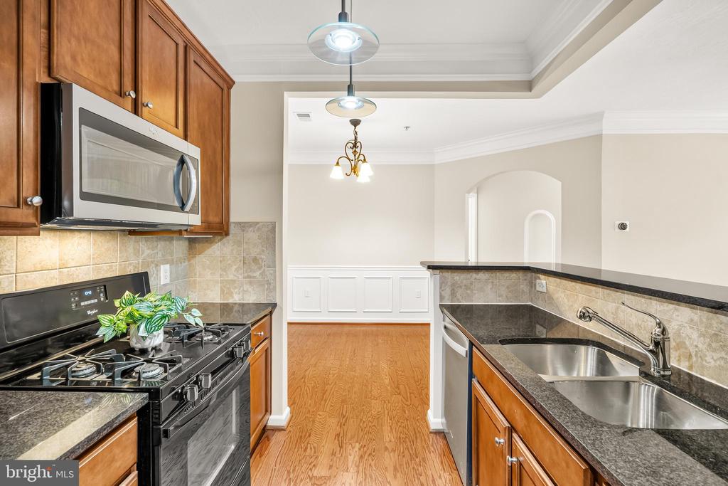514 SUNSET VIEW Unit: 207
