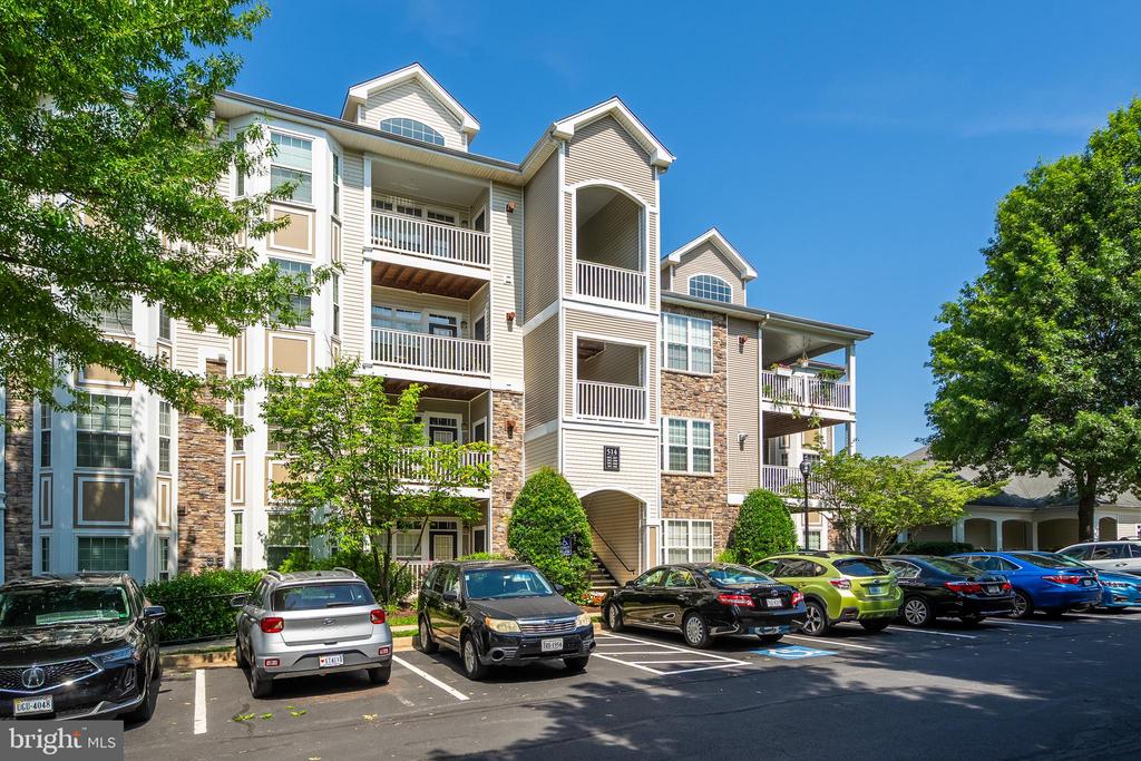 514 SUNSET VIEW Unit: 207
