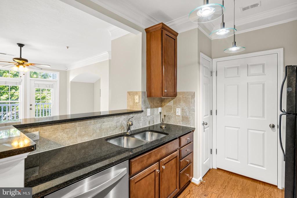 514 SUNSET VIEW Unit: 207