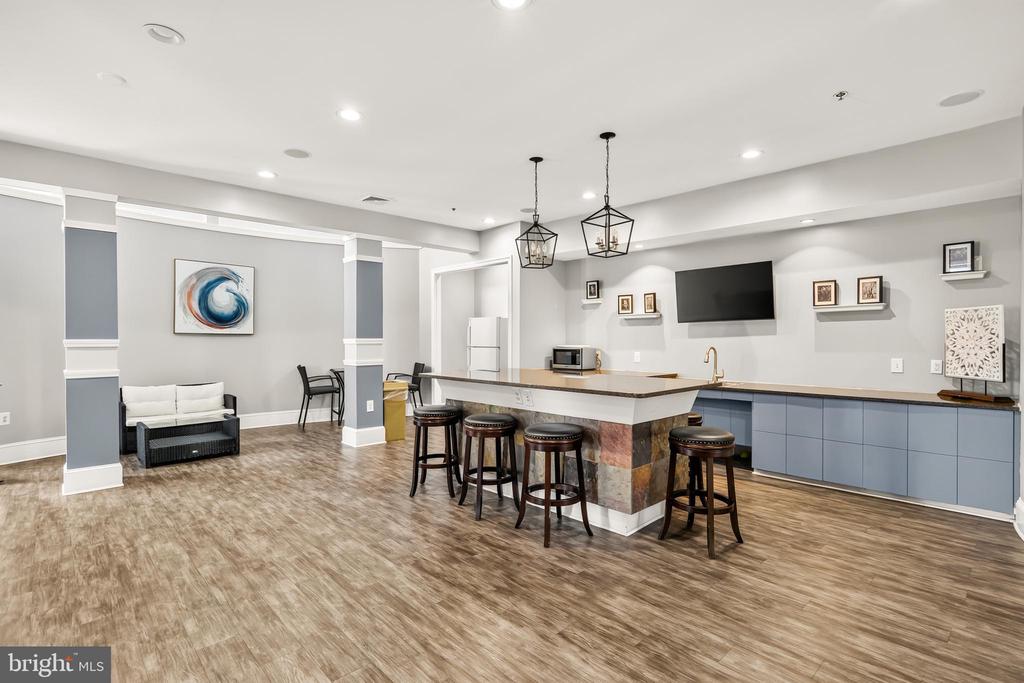 514 SUNSET VIEW Unit: 207