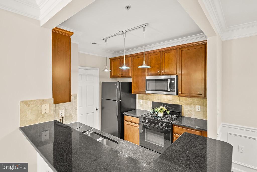 514 SUNSET VIEW Unit: 207