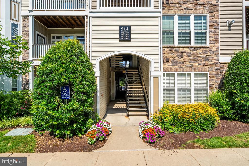 514 SUNSET VIEW Unit: 207