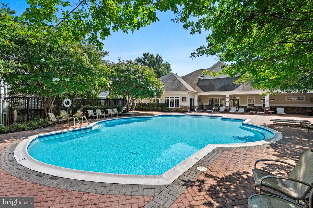 514 SUNSET VIEW Unit: 207