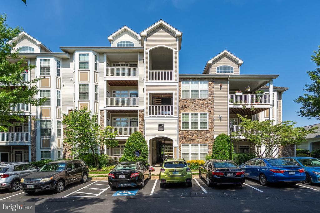 514 SUNSET VIEW Unit: 207