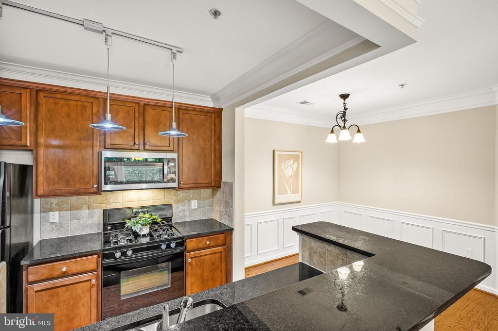514 SUNSET VIEW Unit: 207