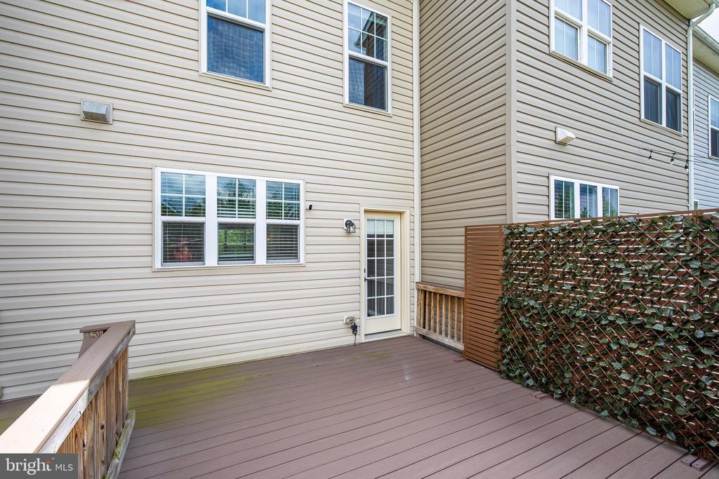 209 MILES HAWK TERRACE