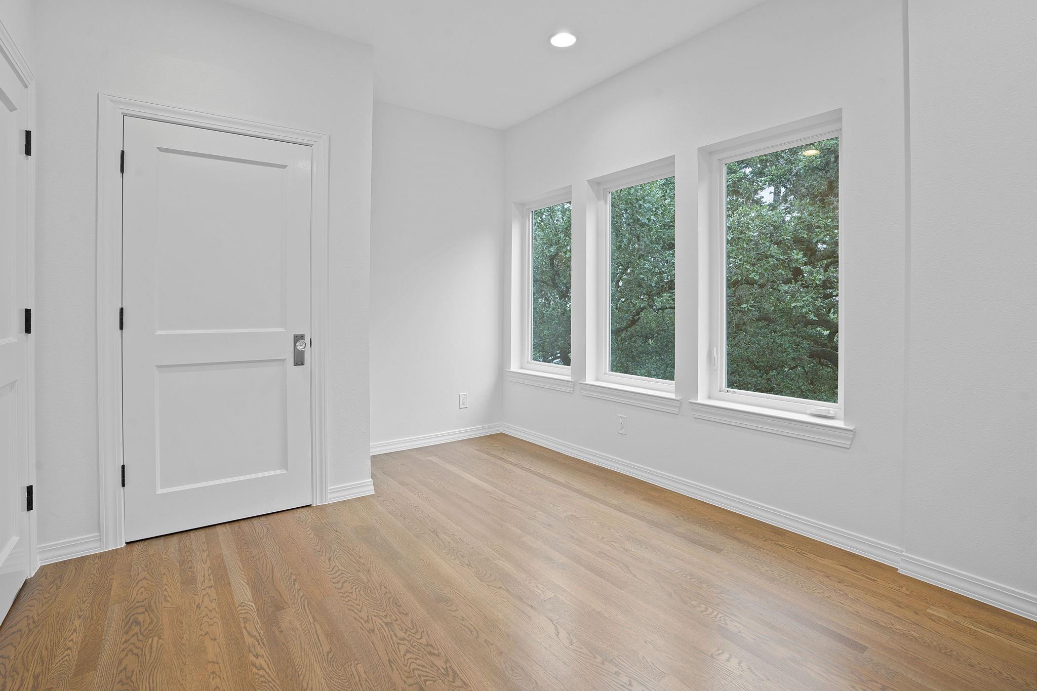 2110 Travis Heights BLVD