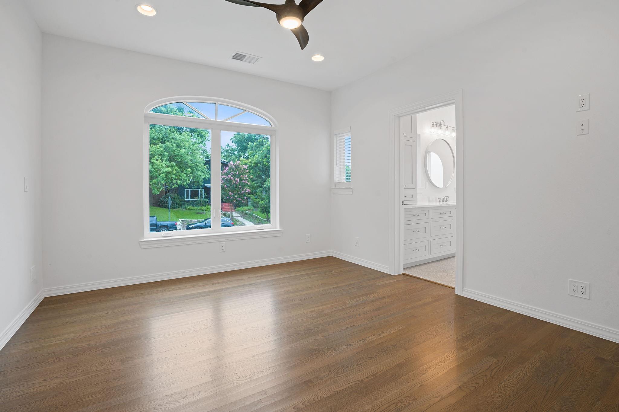 2110 Travis Heights BLVD