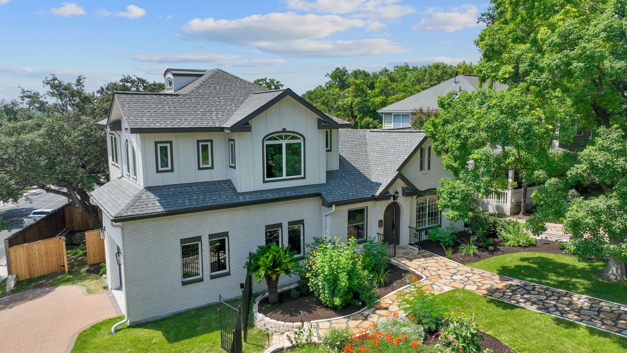 2110 Travis Heights BLVD