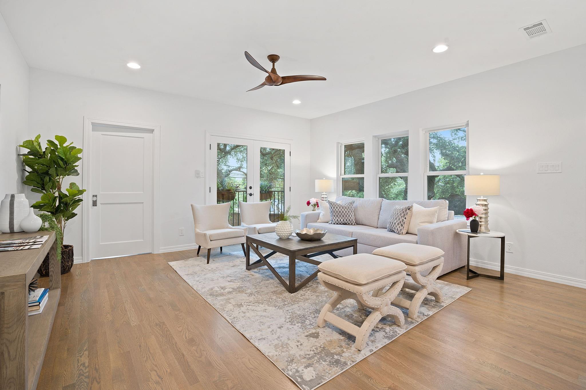 2110 Travis Heights BLVD