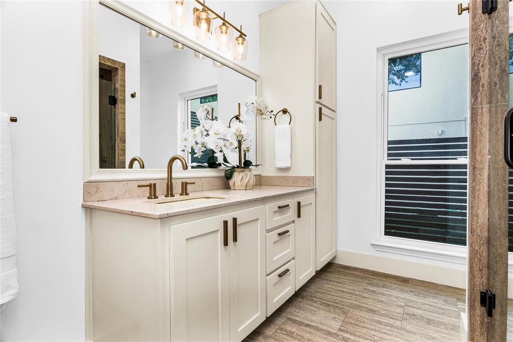 4117 Edwards Mountain DR