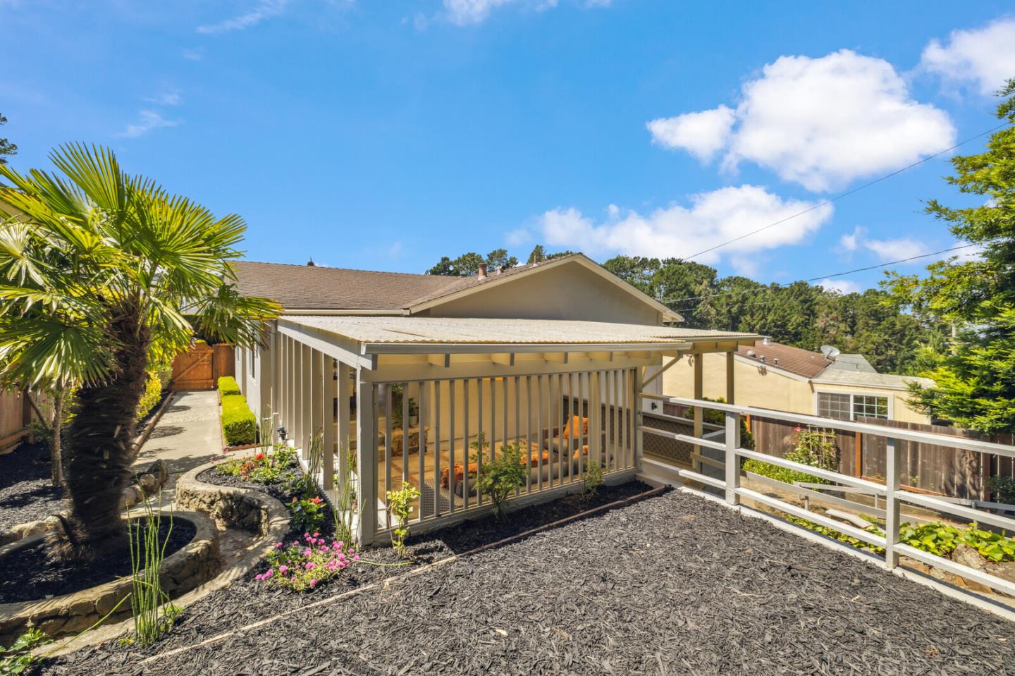 2431 Eucalyptus WAY