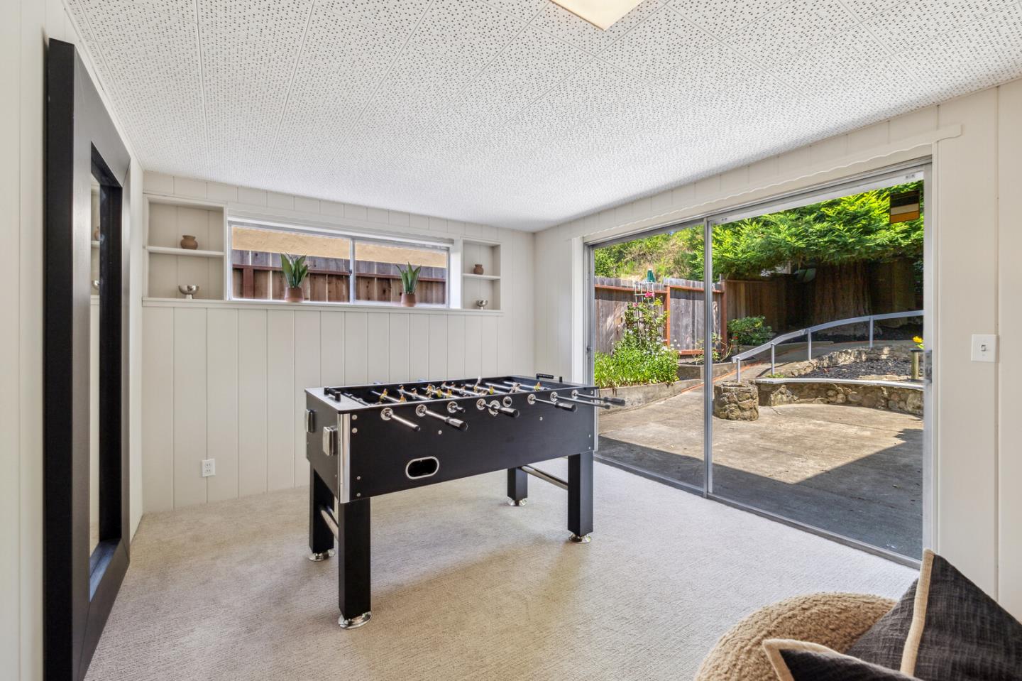 2431 Eucalyptus WAY