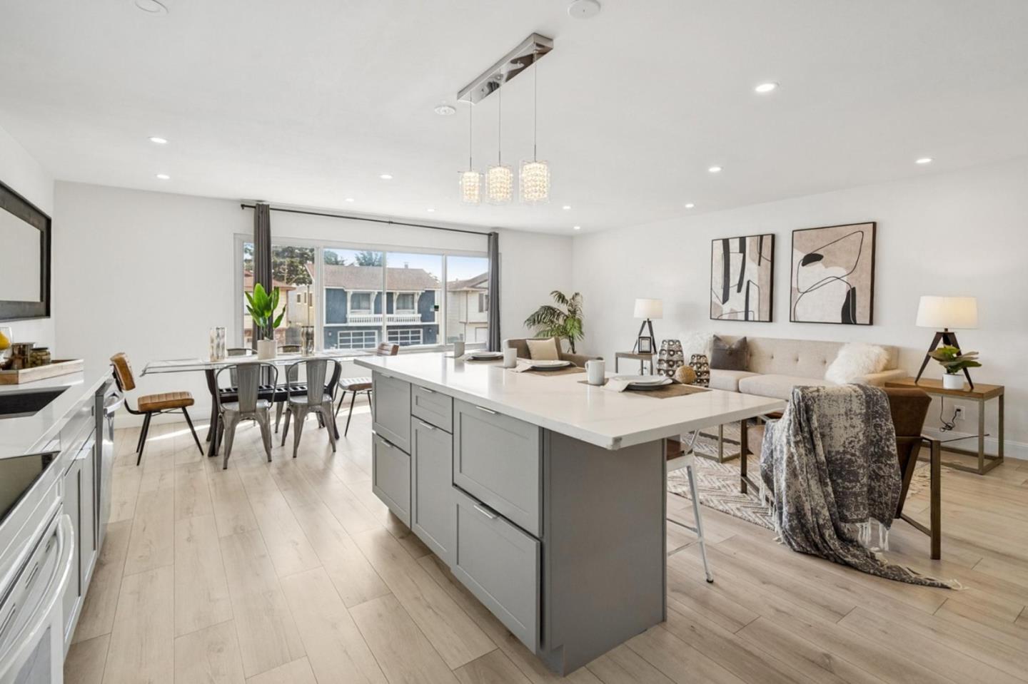 556 Verducci DR
