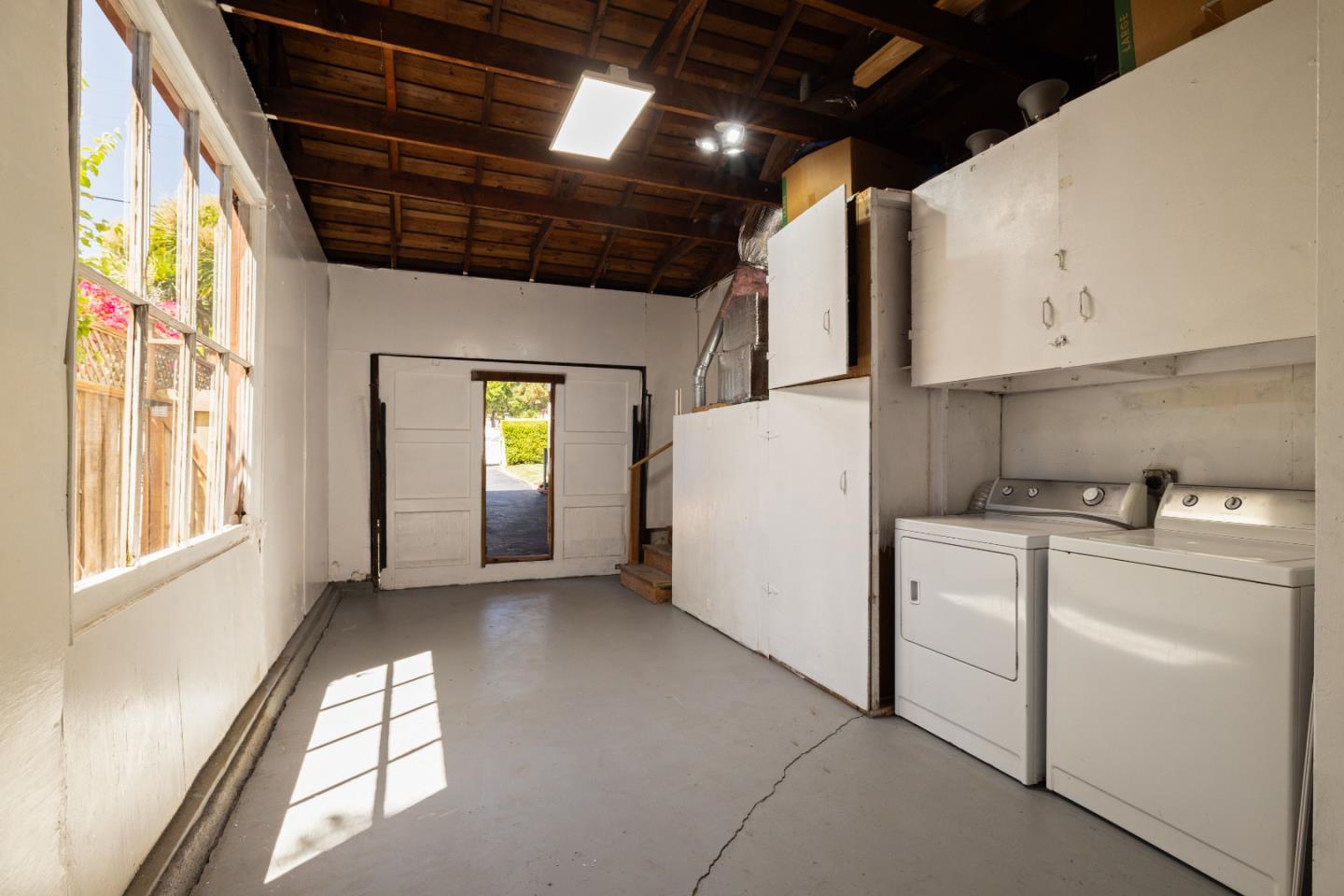 903 Alameda De Las Pulgas