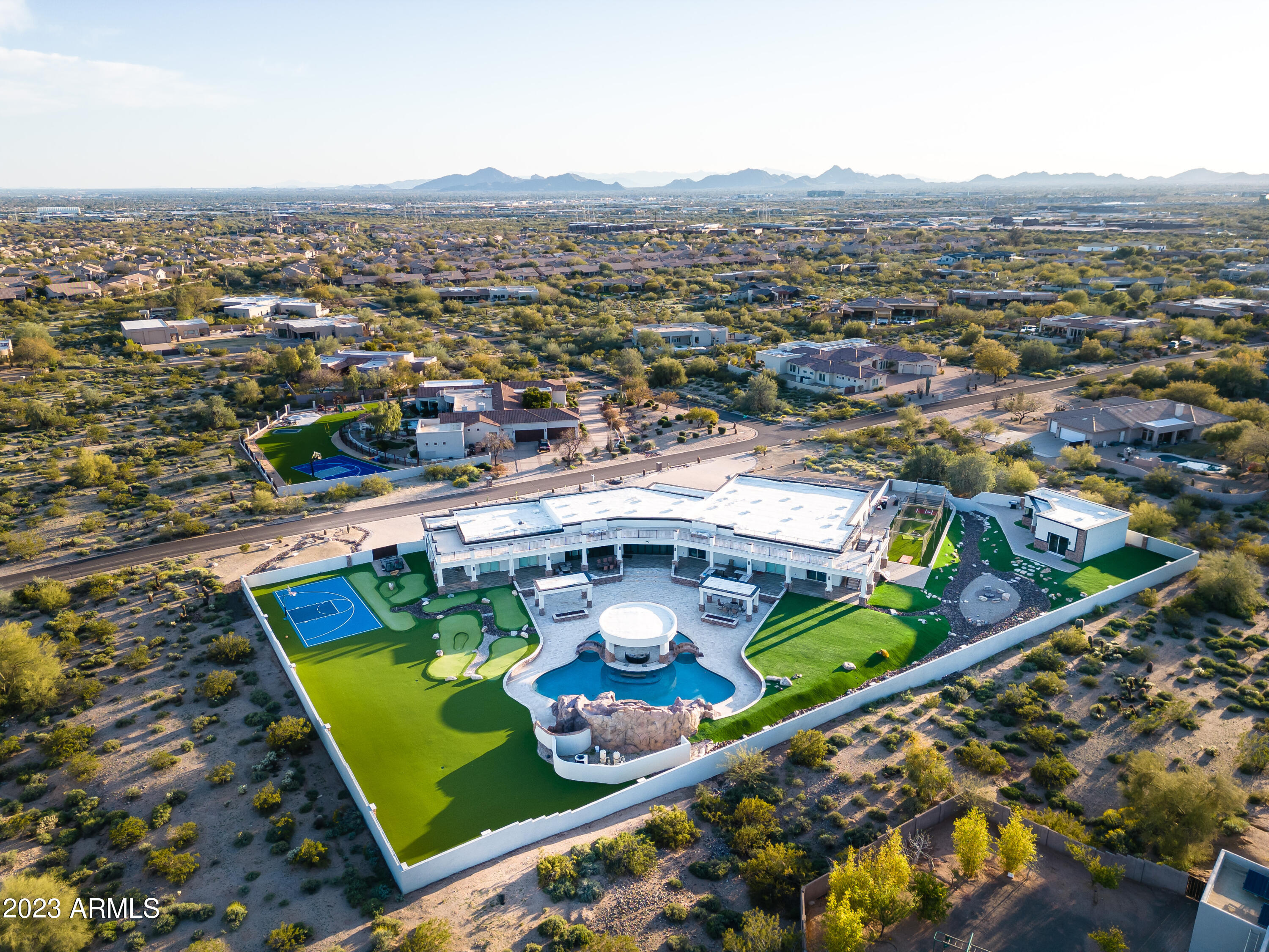 9202 E DIAMOND RIM Drive