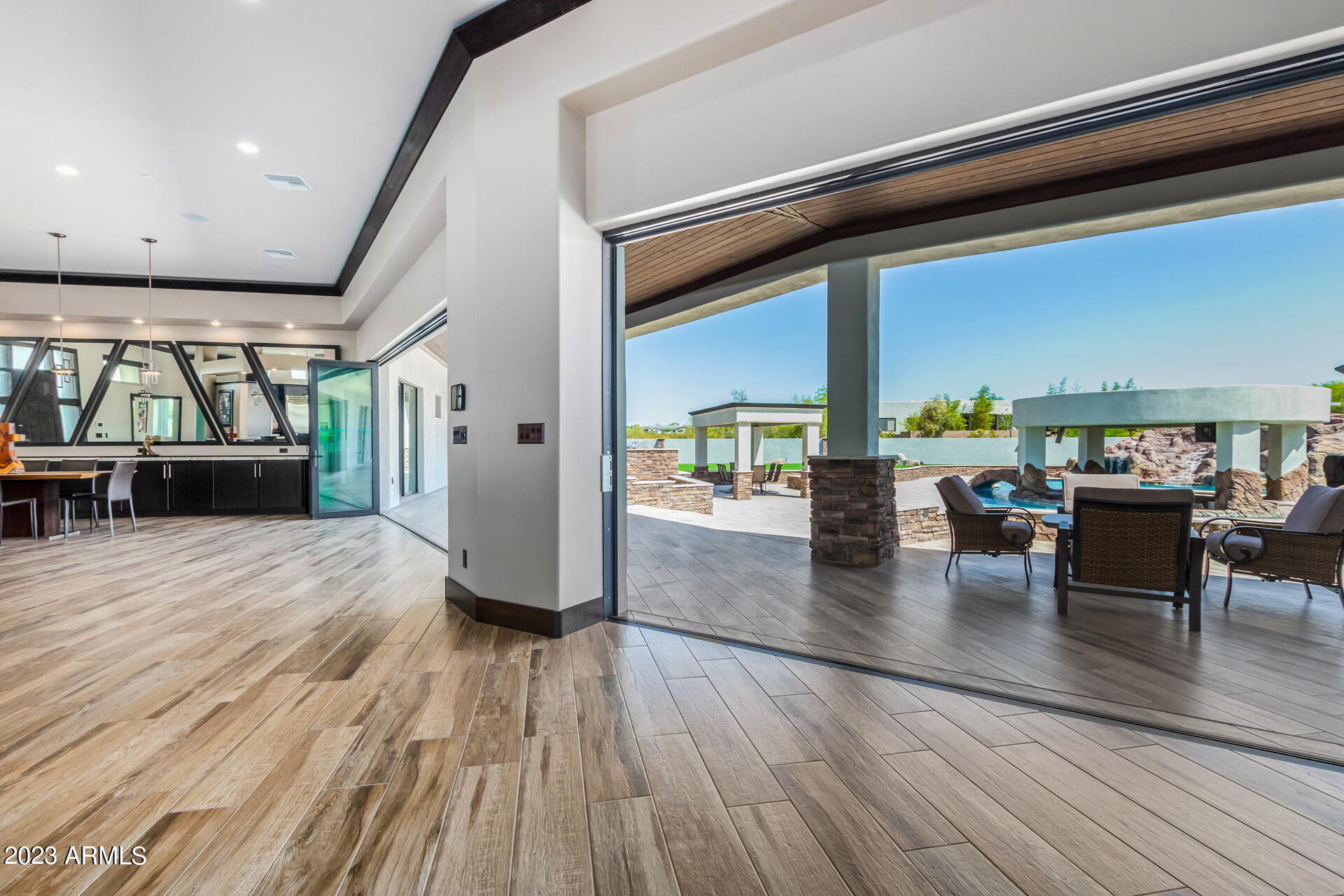 9202 E DIAMOND RIM Drive