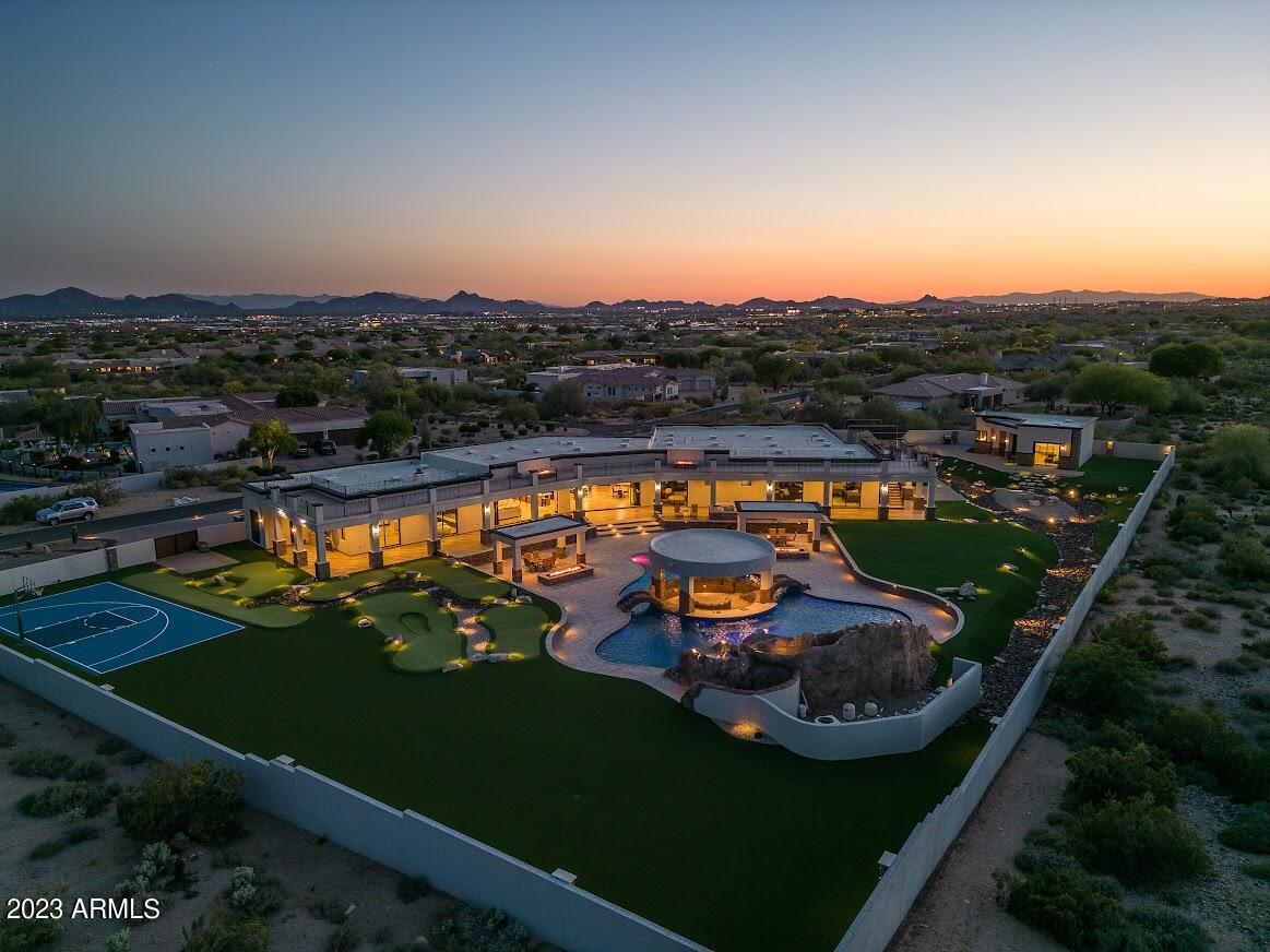 9202 E DIAMOND RIM Drive