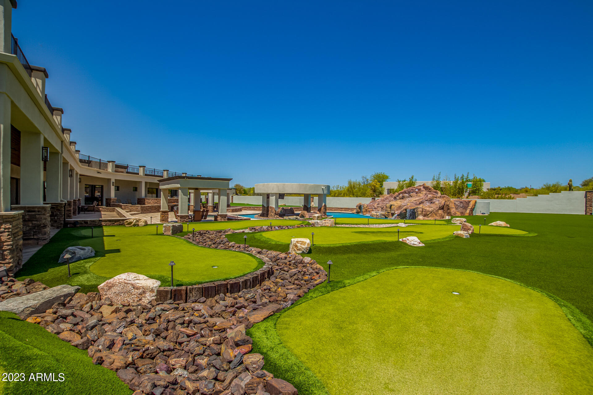 9202 E DIAMOND RIM Drive