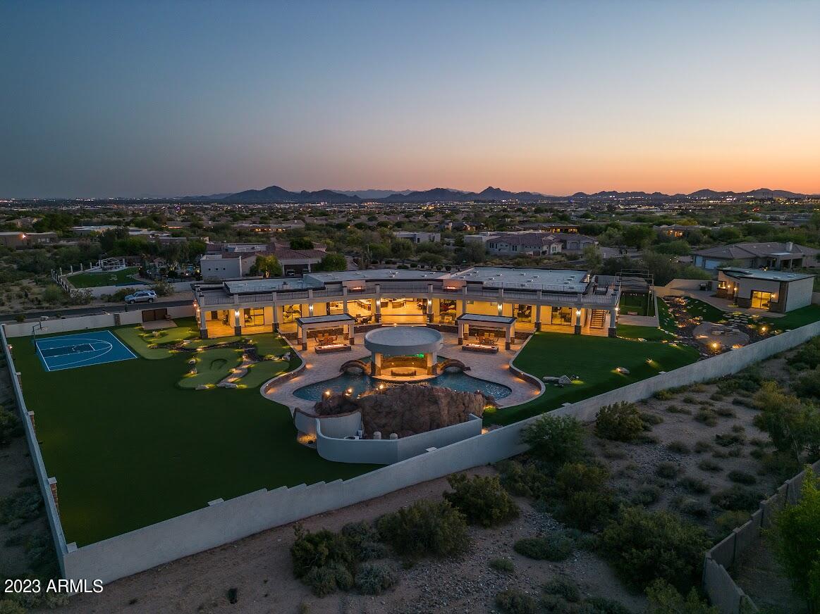 9202 E DIAMOND RIM Drive