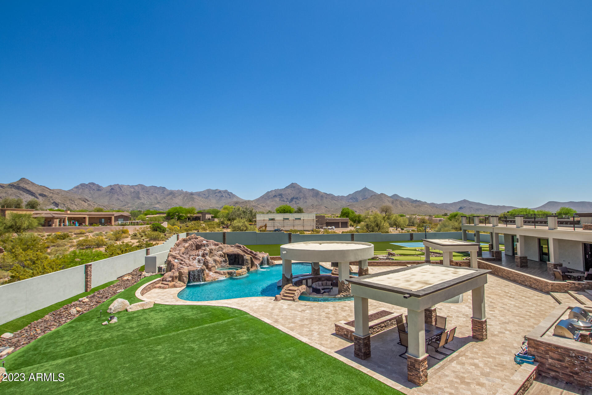 9202 E DIAMOND RIM Drive