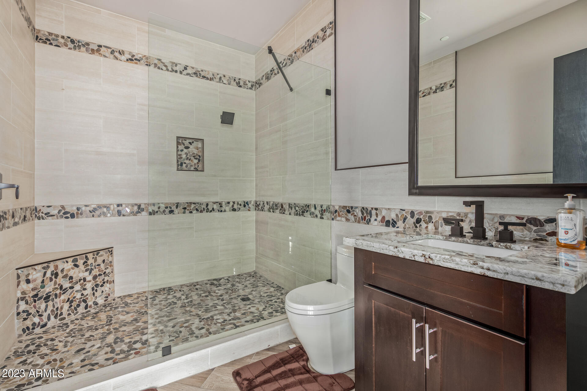 9202 E DIAMOND RIM Drive