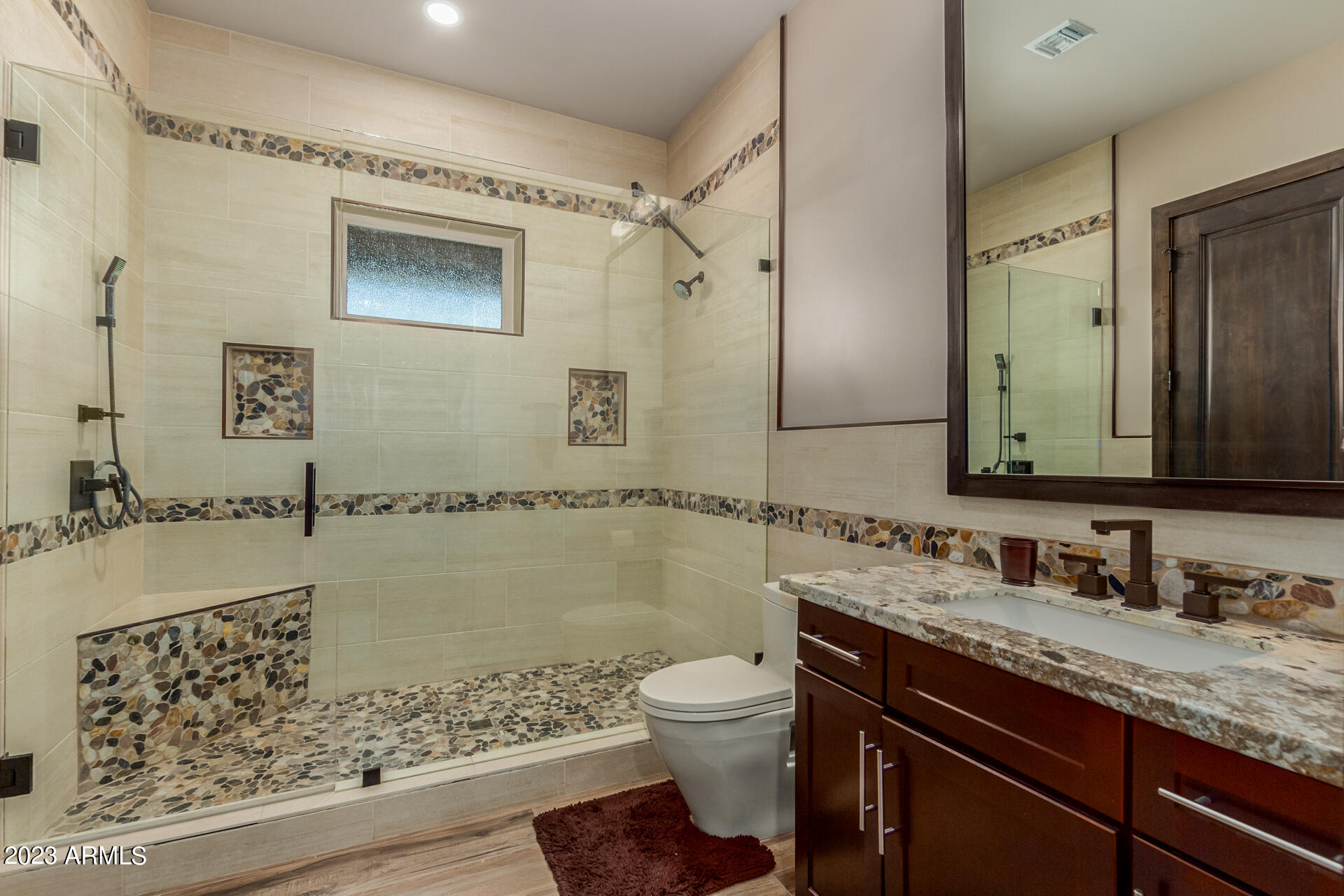 9202 E DIAMOND RIM Drive