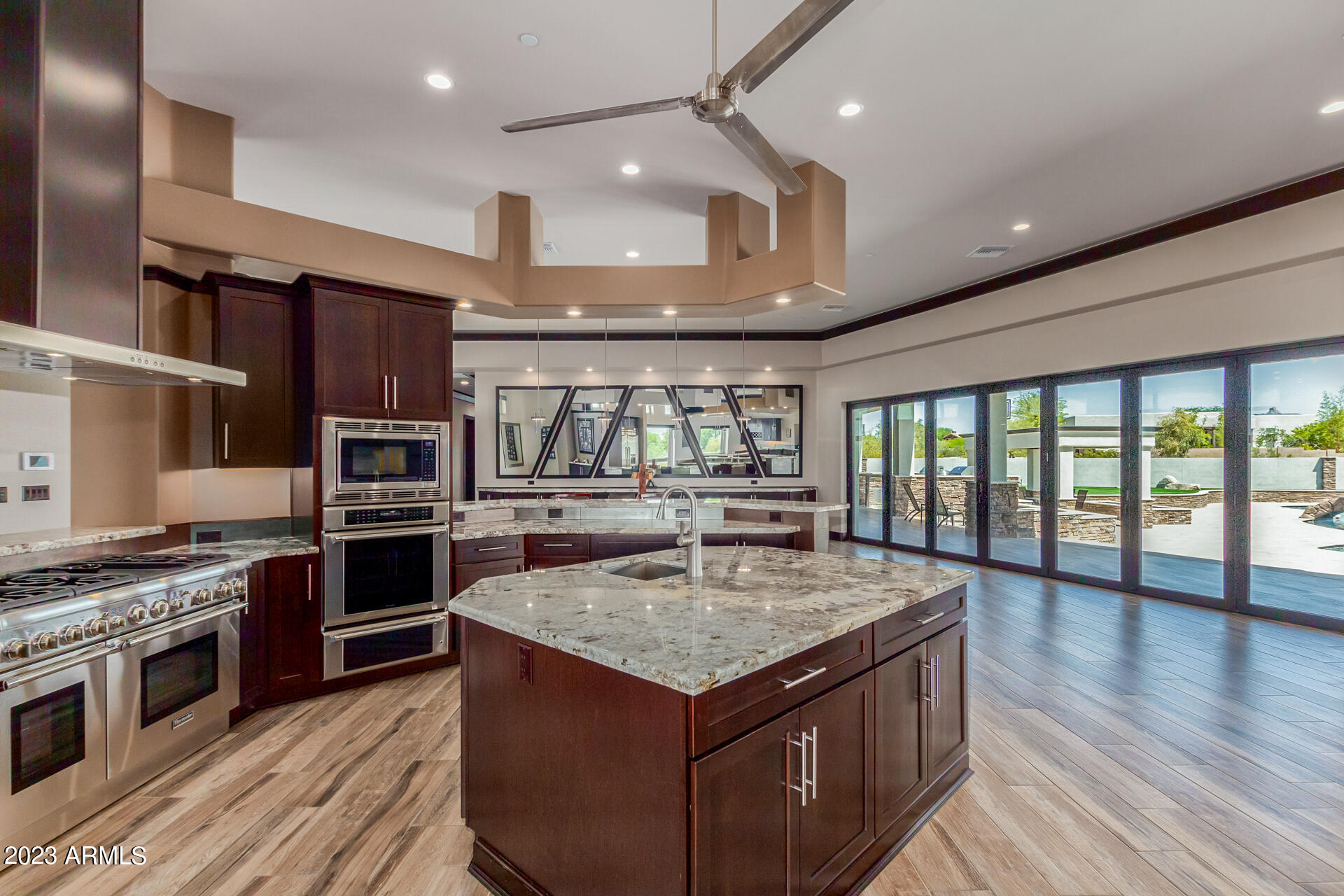 9202 E DIAMOND RIM Drive