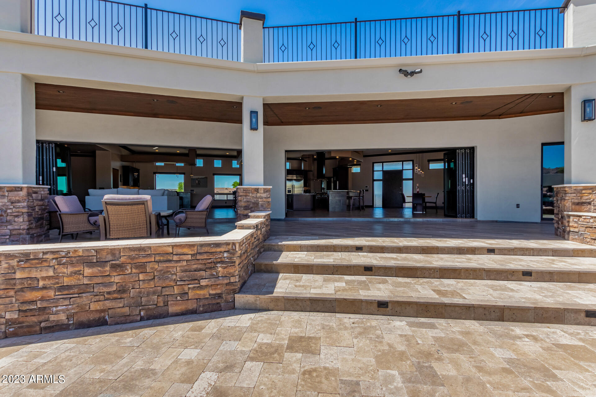 9202 E DIAMOND RIM Drive