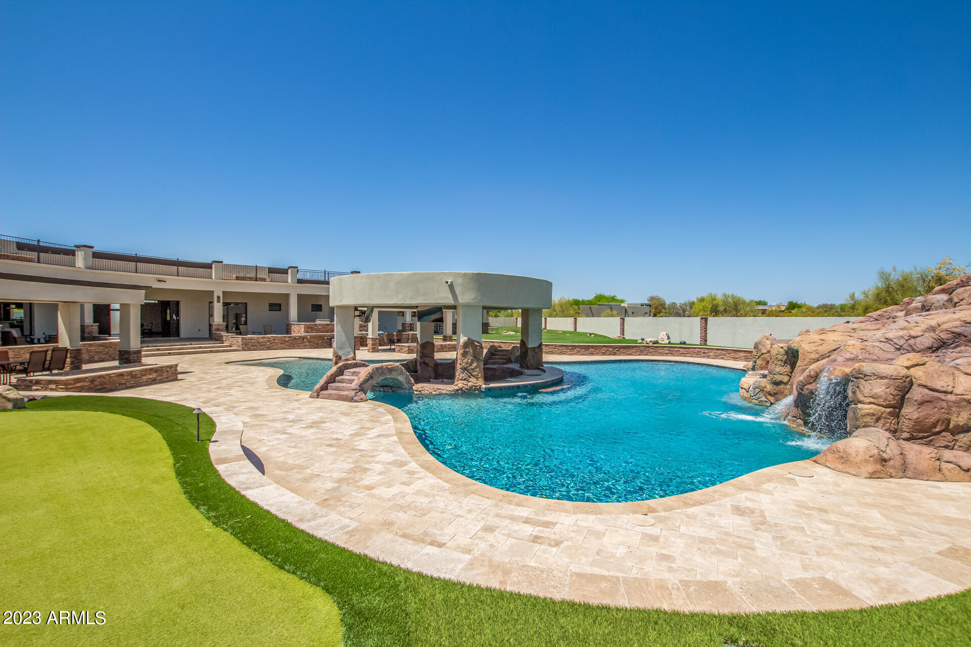 9202 E DIAMOND RIM Drive