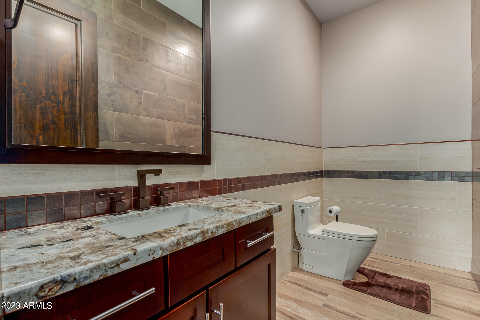 9202 E DIAMOND RIM Drive