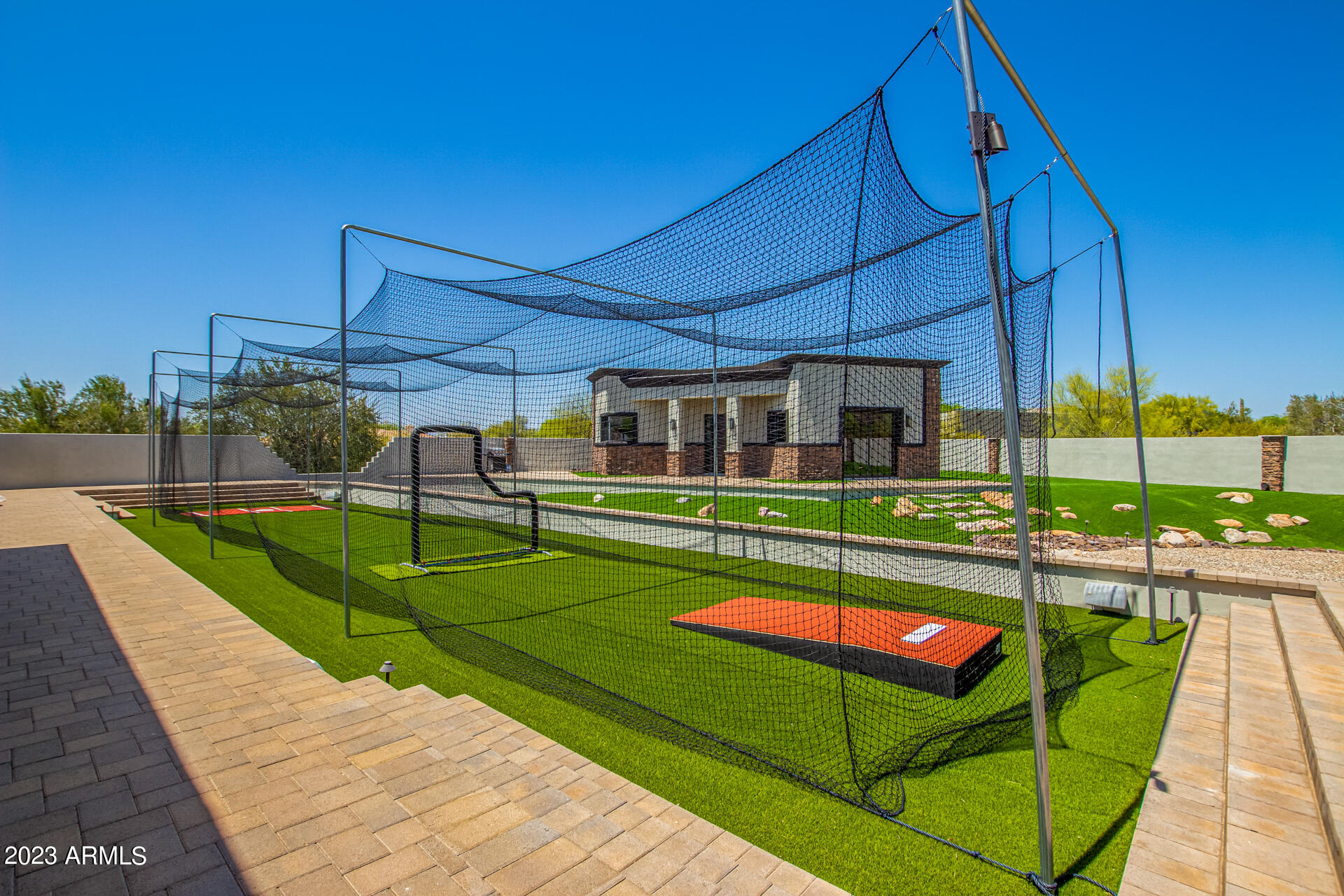 9202 E DIAMOND RIM Drive