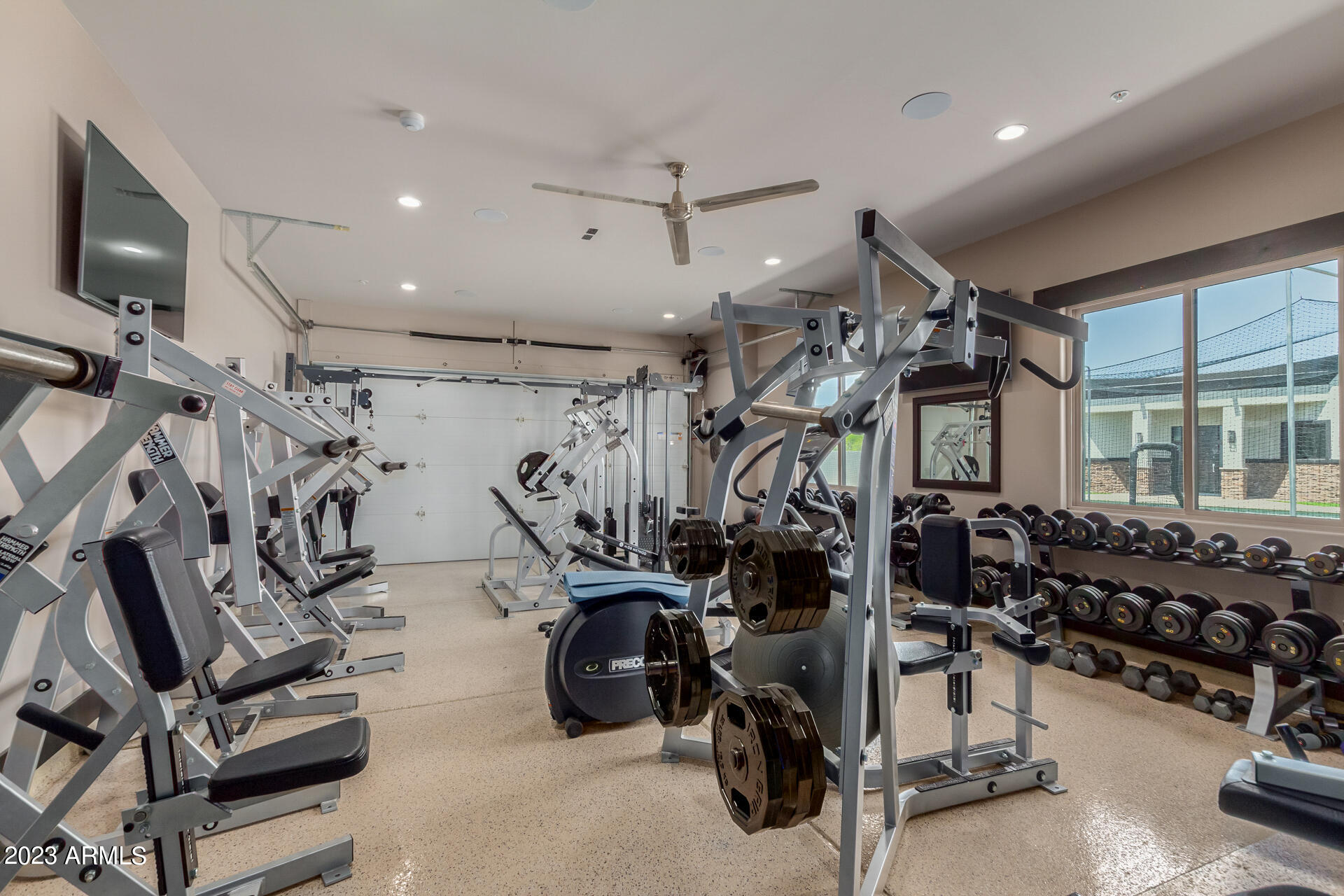 9202 E DIAMOND RIM Drive