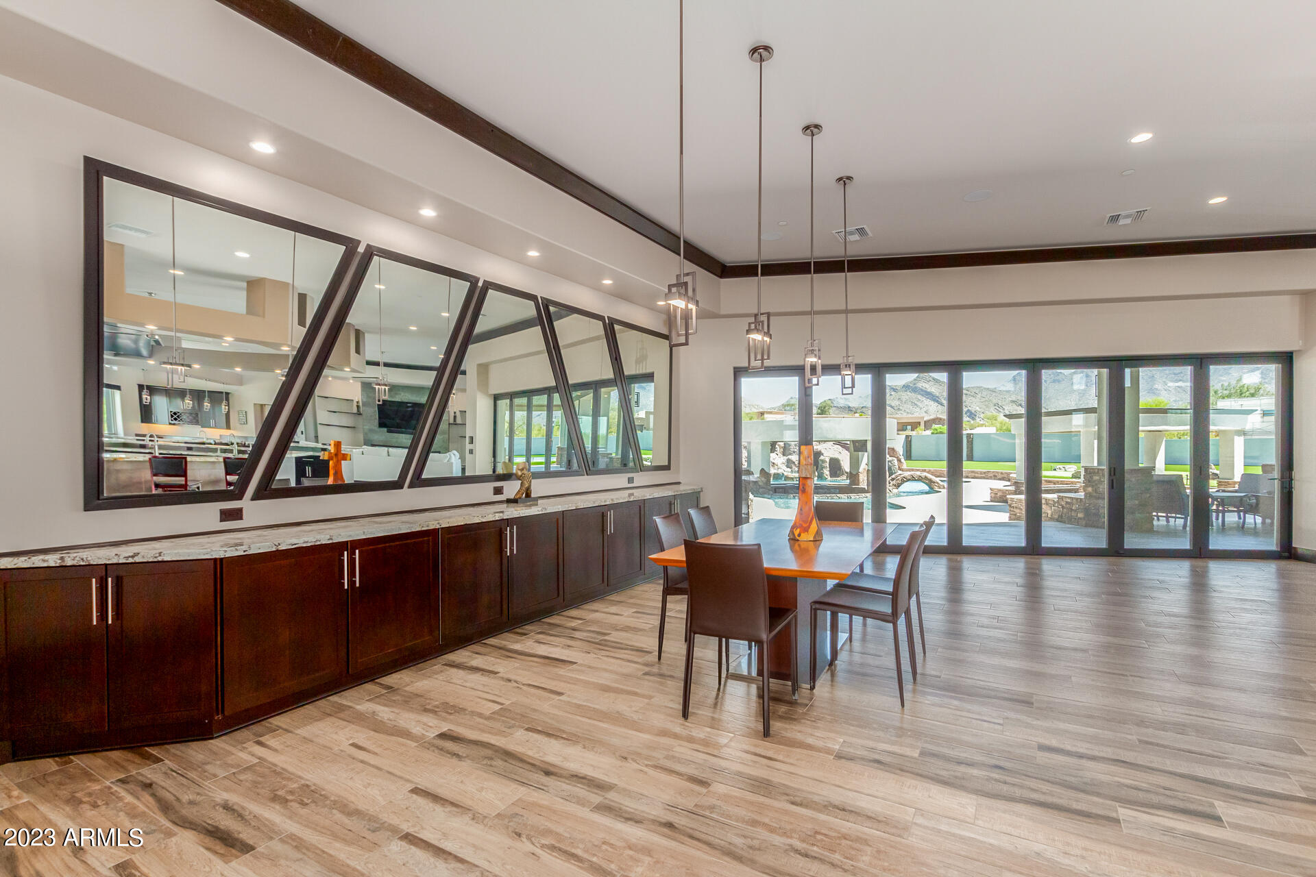 9202 E DIAMOND RIM Drive