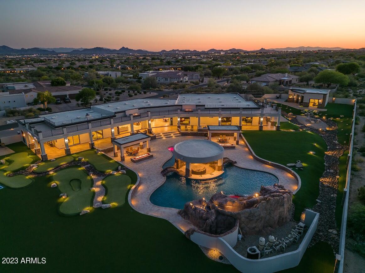 9202 E DIAMOND RIM Drive