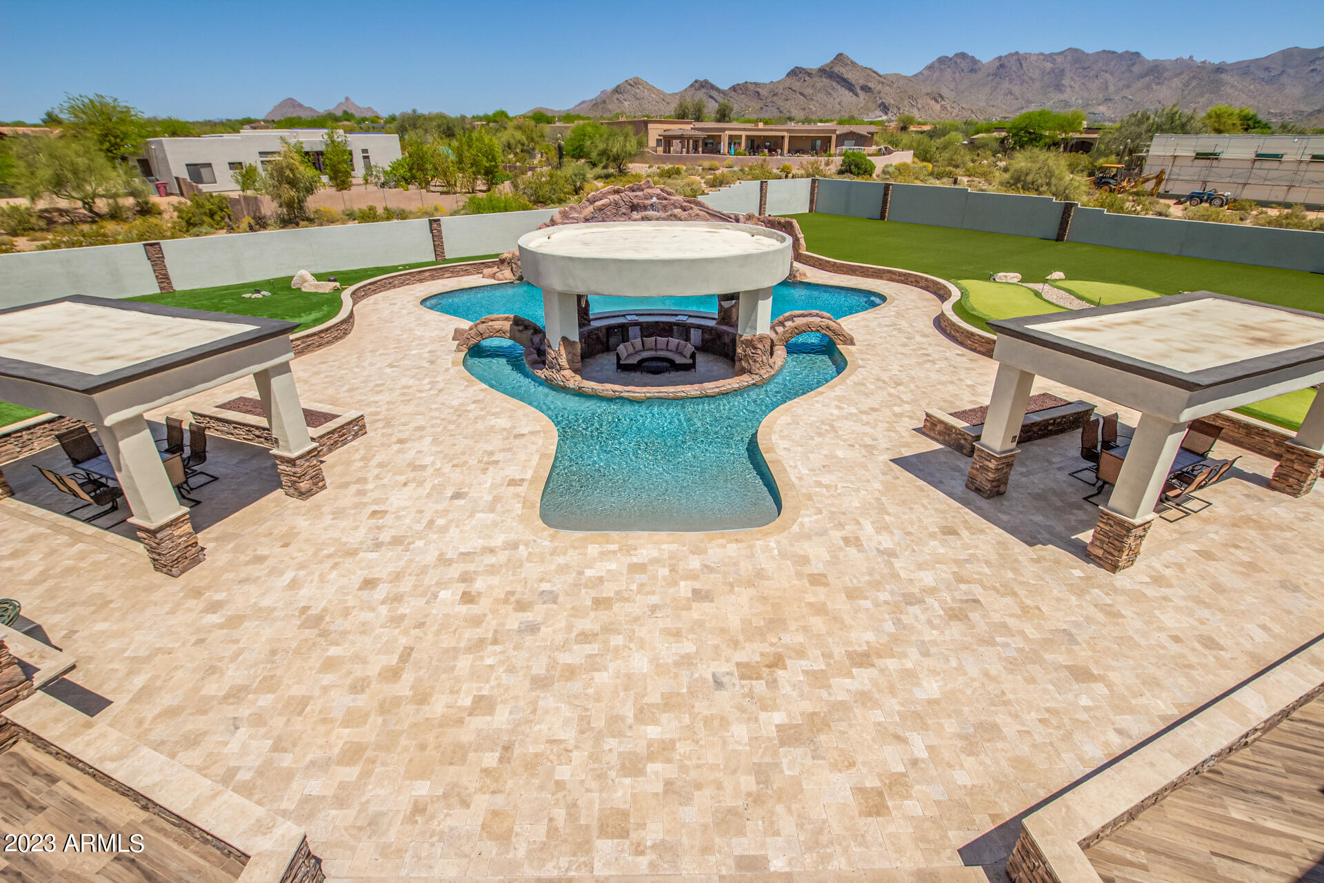 9202 E DIAMOND RIM Drive