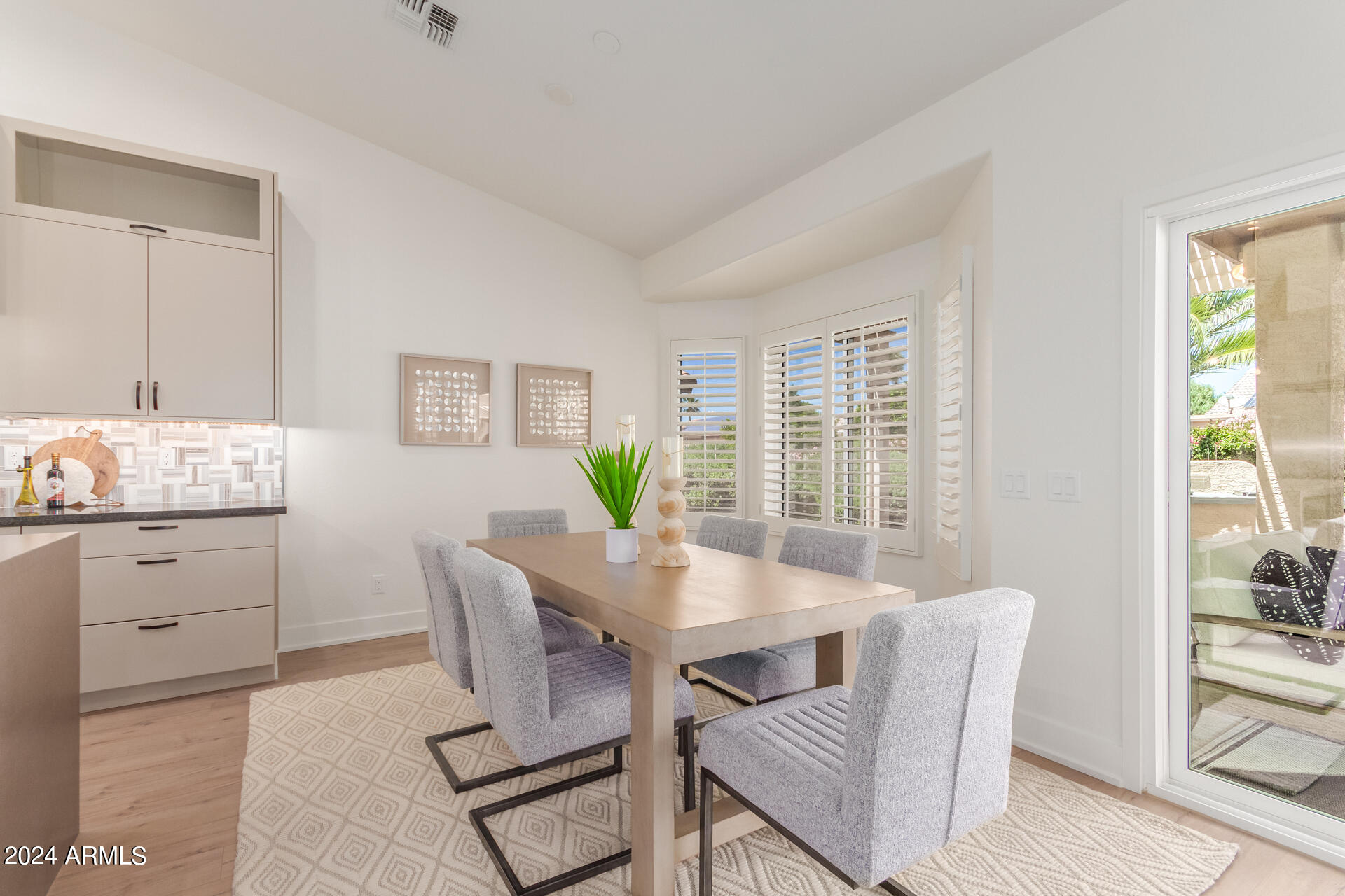 15704 W PICCADILLY Road