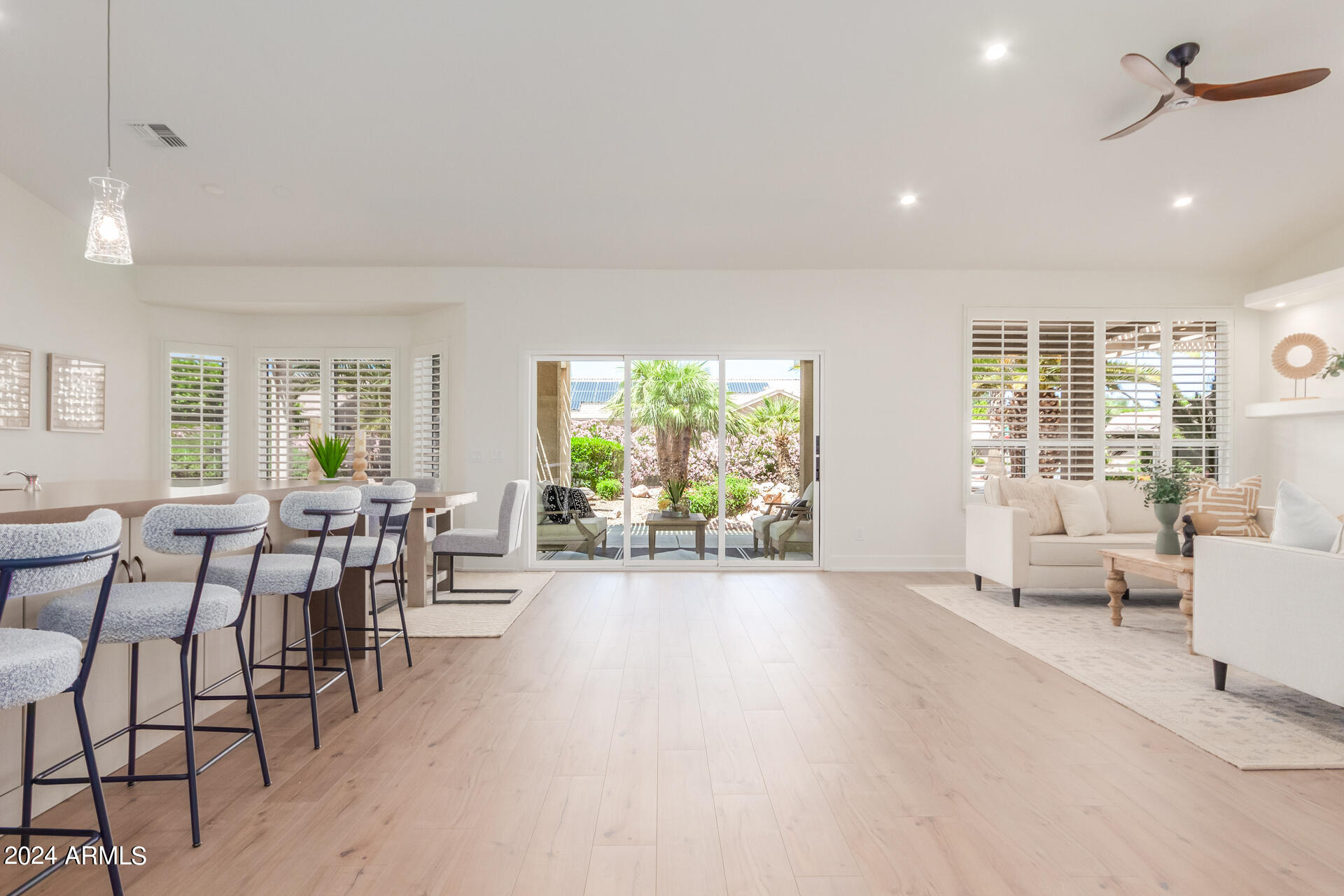 15704 W PICCADILLY Road