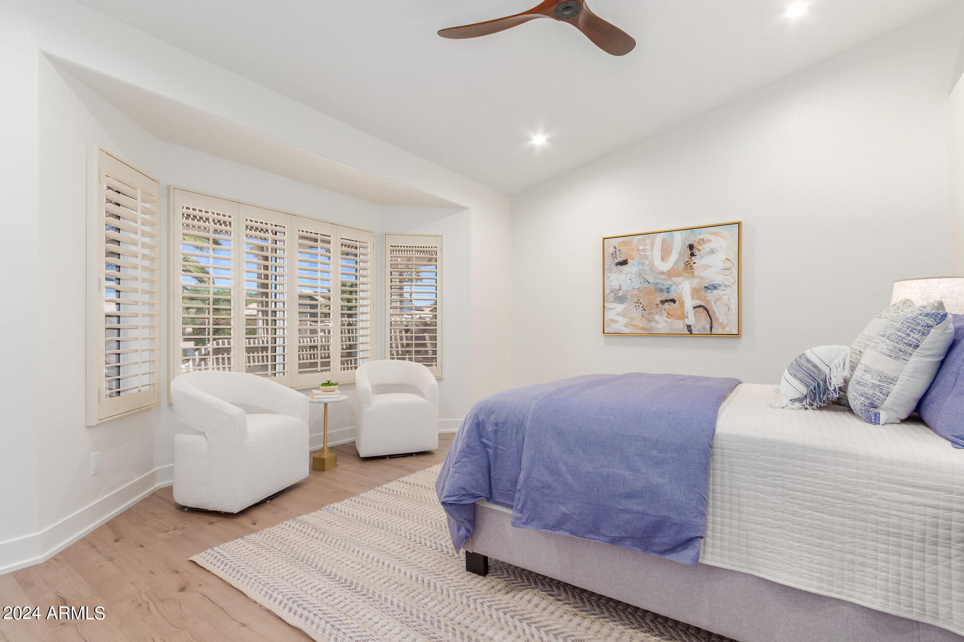 15704 W PICCADILLY Road