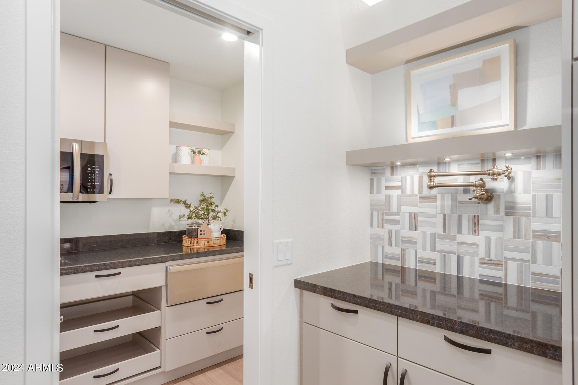 15704 W PICCADILLY Road