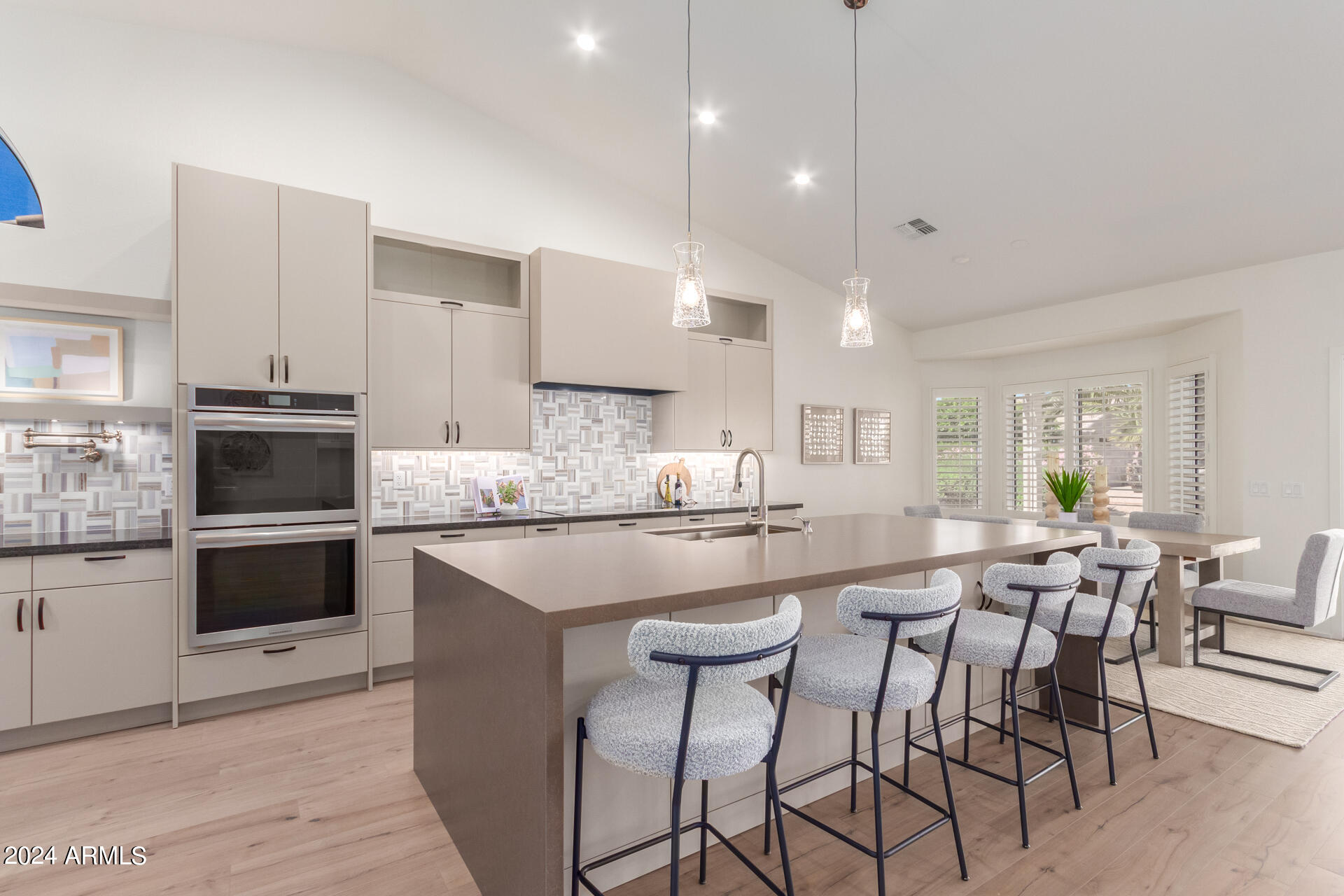 15704 W PICCADILLY Road