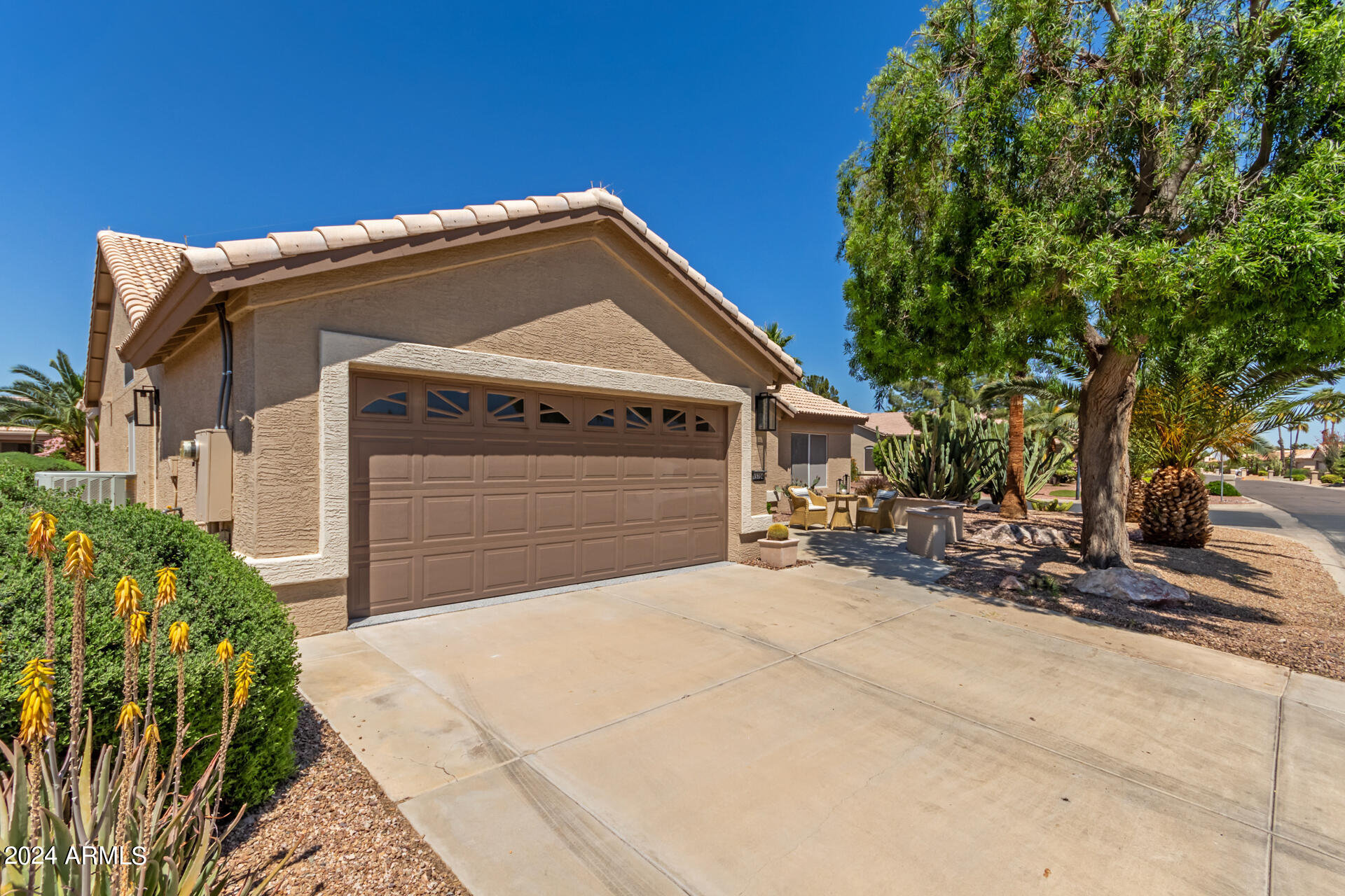 15704 W PICCADILLY Road