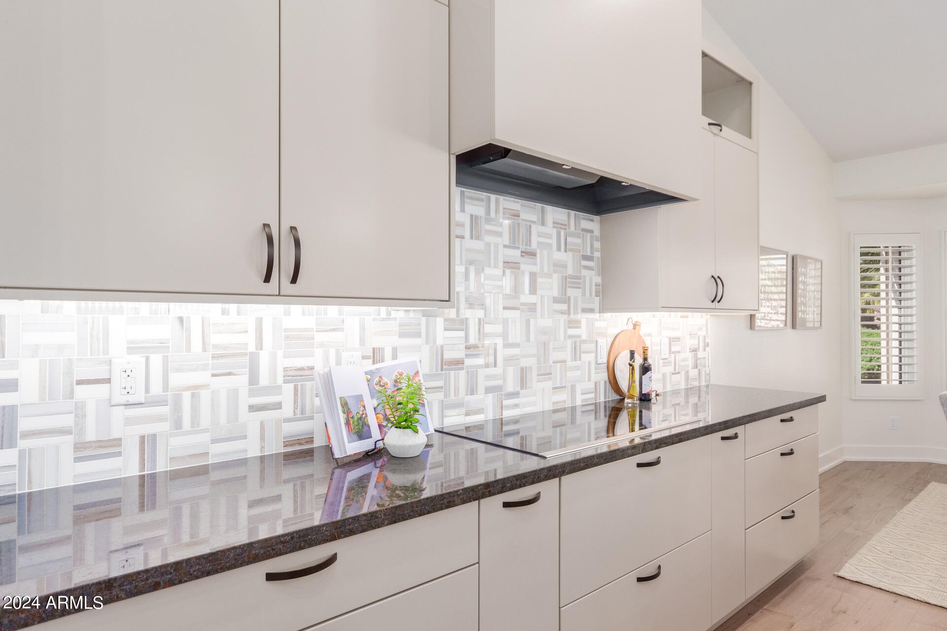 15704 W PICCADILLY Road